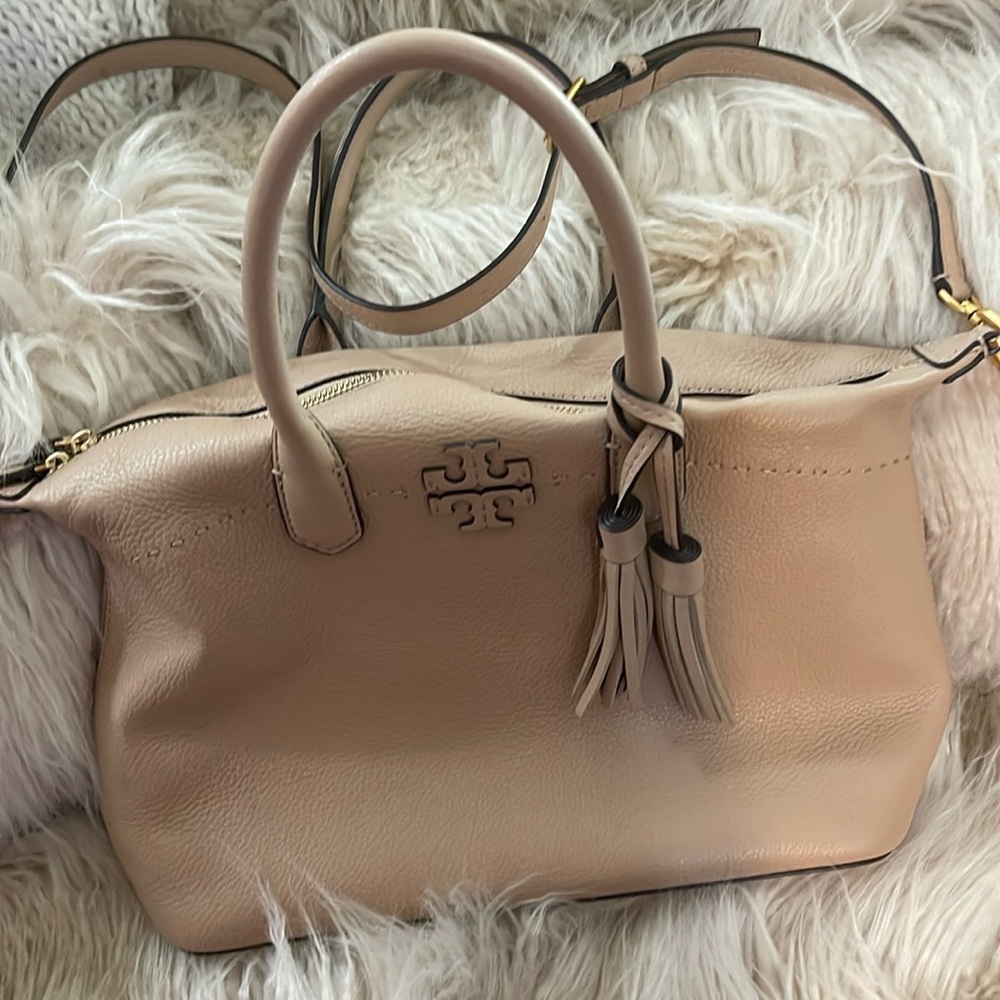 Tory Burch nude pink handbag $400.00 barely used